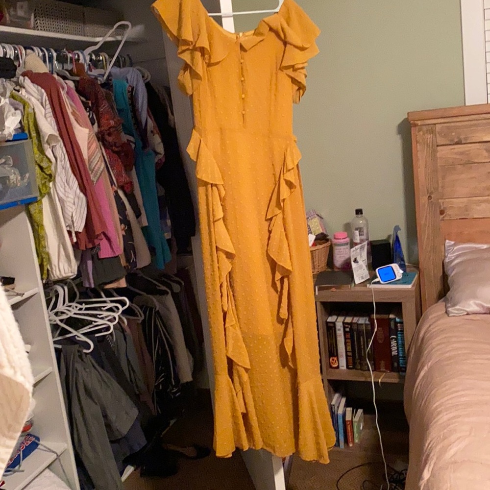 Maxi yellow dress